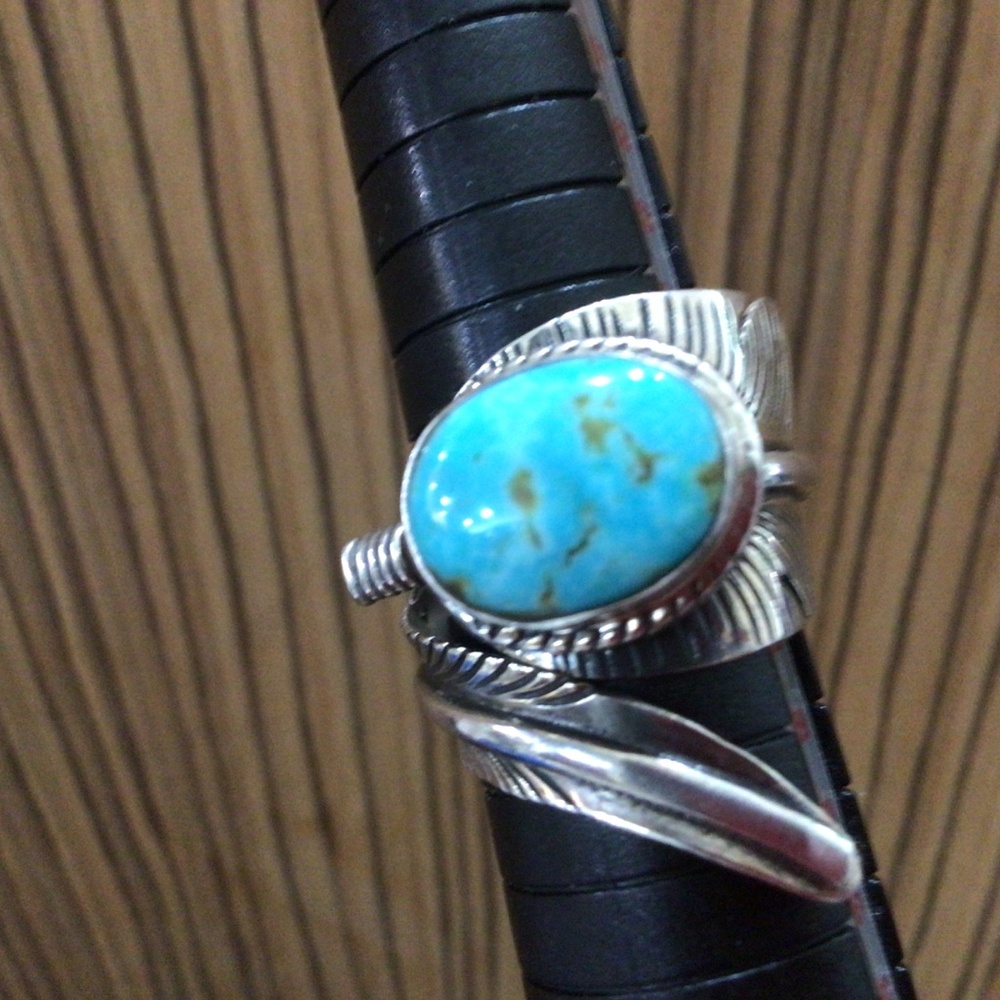 Navajo Natural turquoise sterling silver ring. Size 8 1/2. - Picture 7 of 10